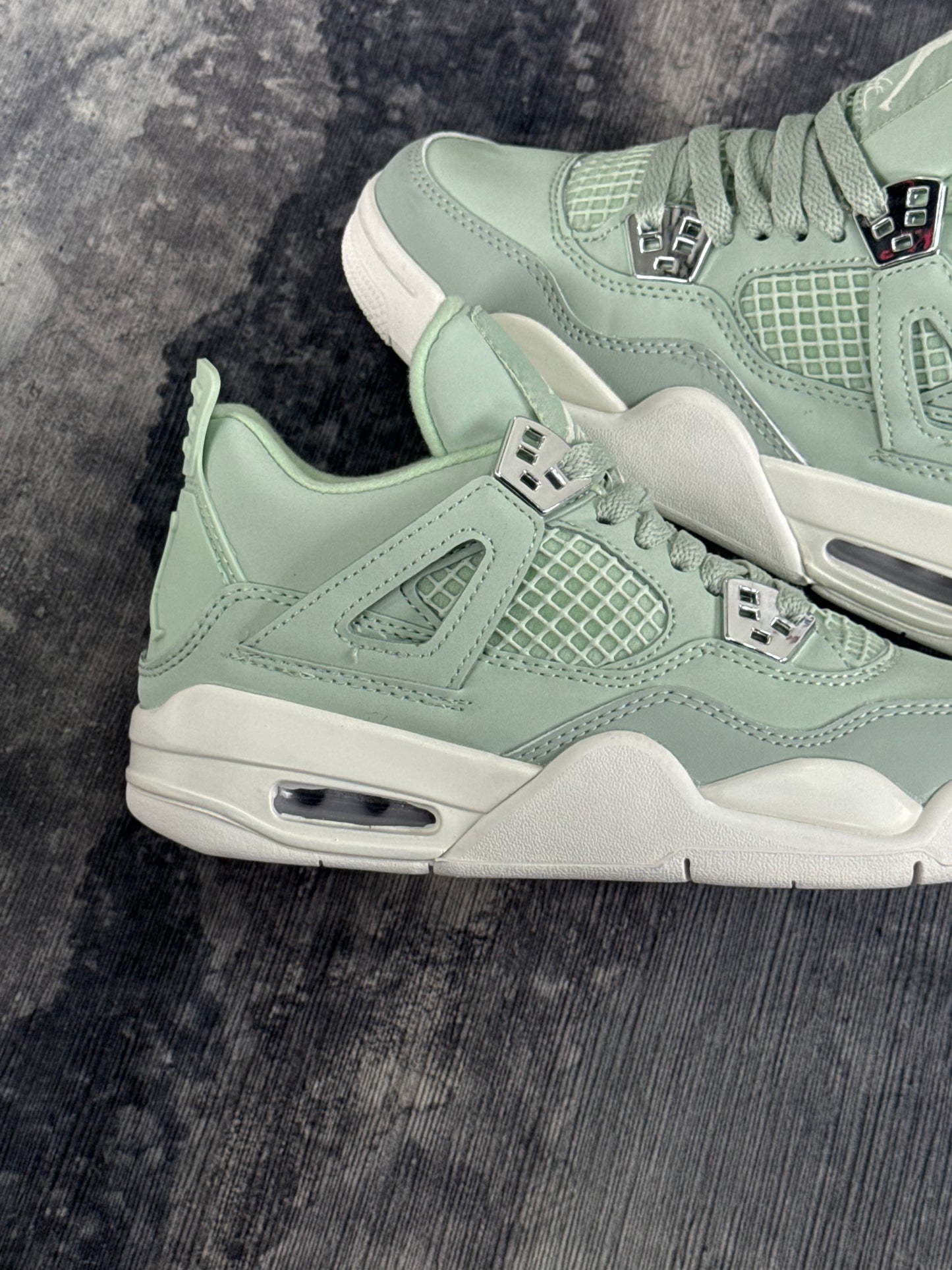Nike WMNS Air Jordan 4 Retro “Abundancia”