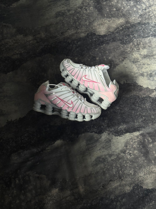 Nike Shox TL en color blanco y rosa