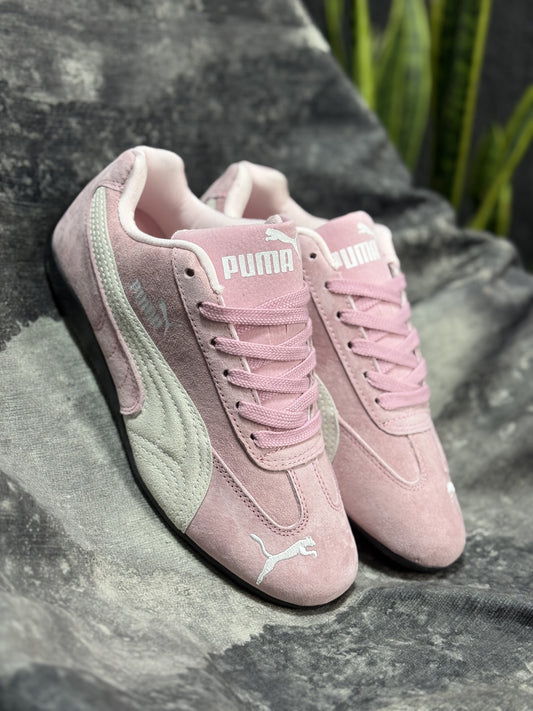 Puma. Son de gamuza rosada
