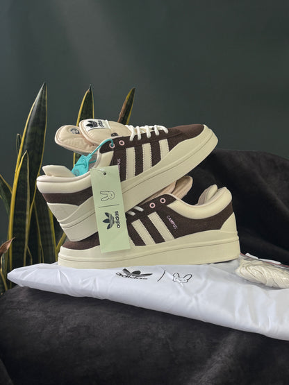 Adidas Campus de adidas x Bad Bunny en color marrón y beige