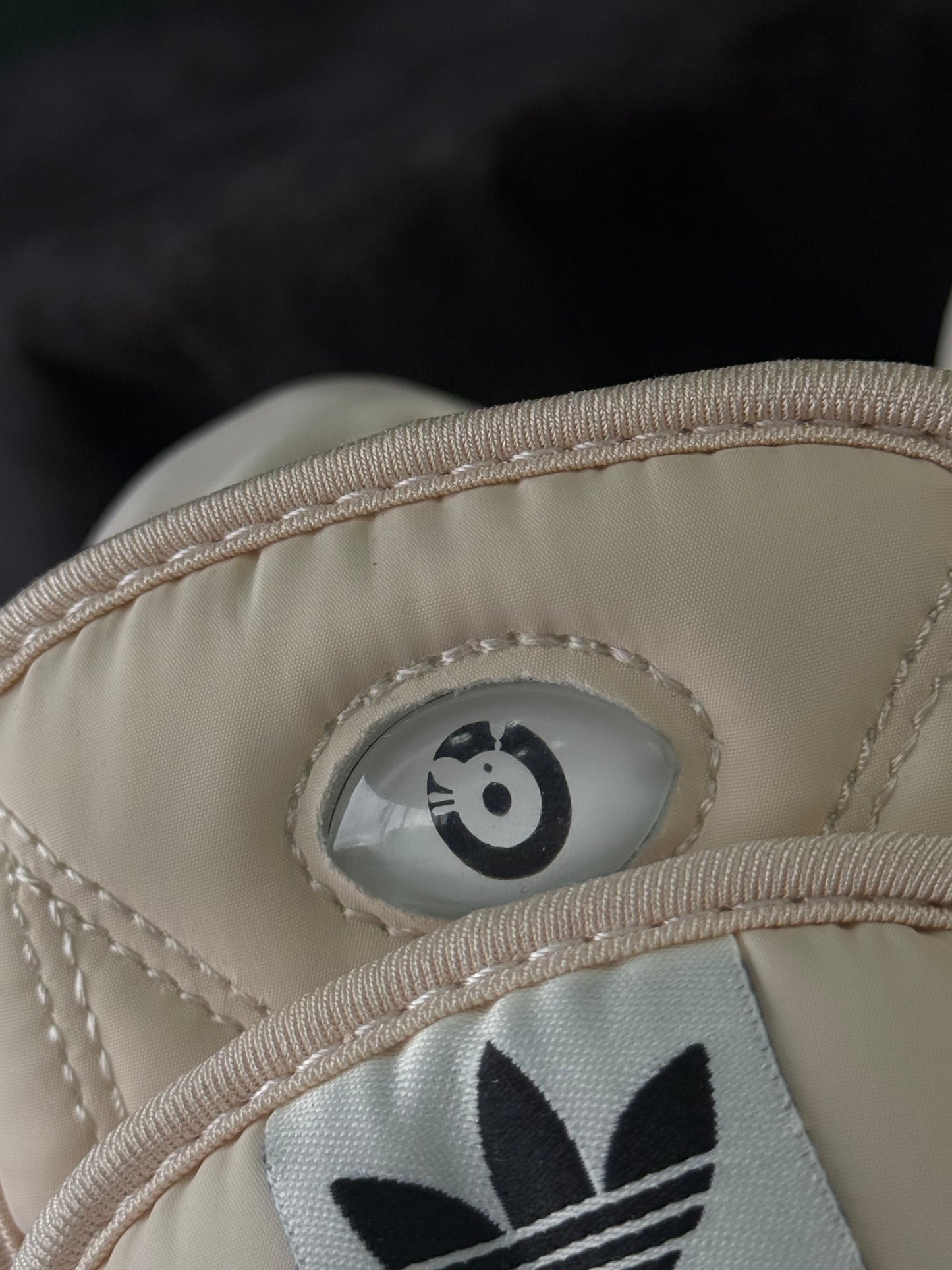 Adidas Campus de adidas x Bad Bunny en color marrón y beige