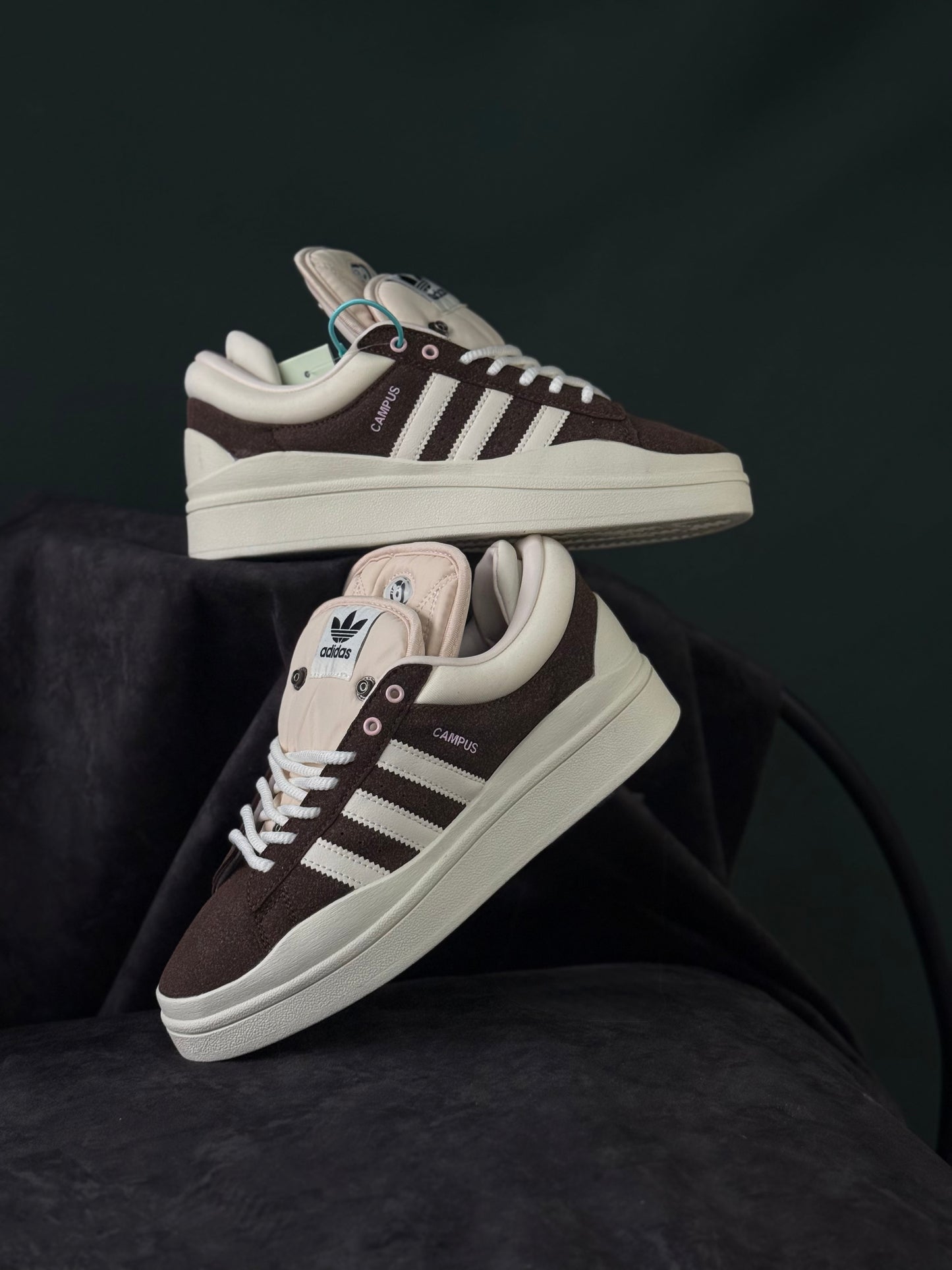 Adidas Campus de adidas x Bad Bunny en color marrón y beige