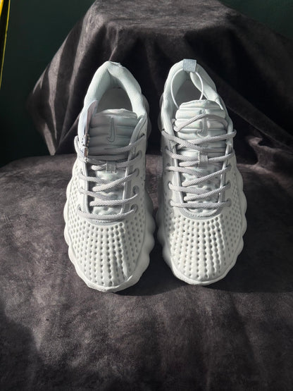 Nike Mind 002 en color gris claro