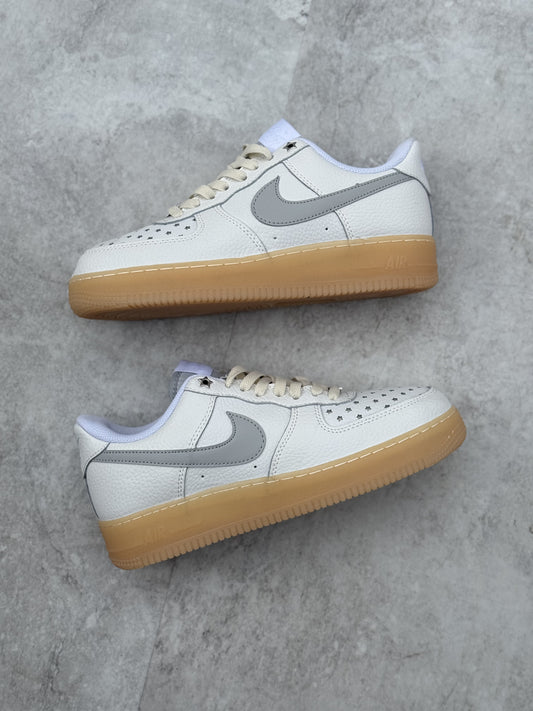 Nike Air Force 1 ’07 LV8 ESS Gris