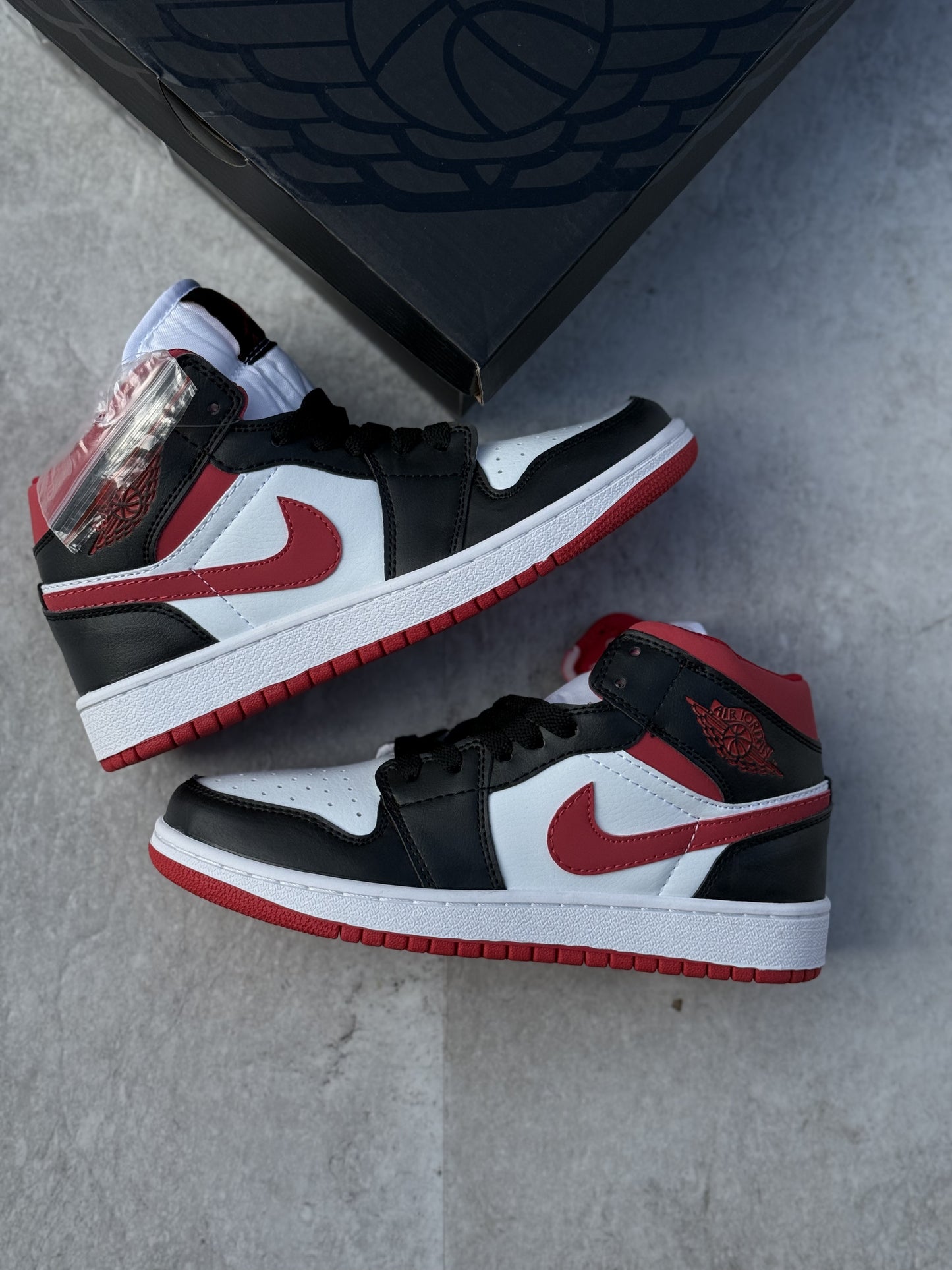 Air Jordan 1 Mid (GS) 'White/Gym Red/Black