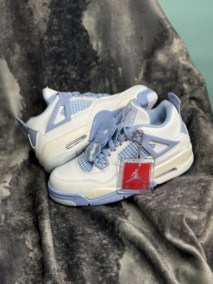 Air Jordan 4 “University Blue