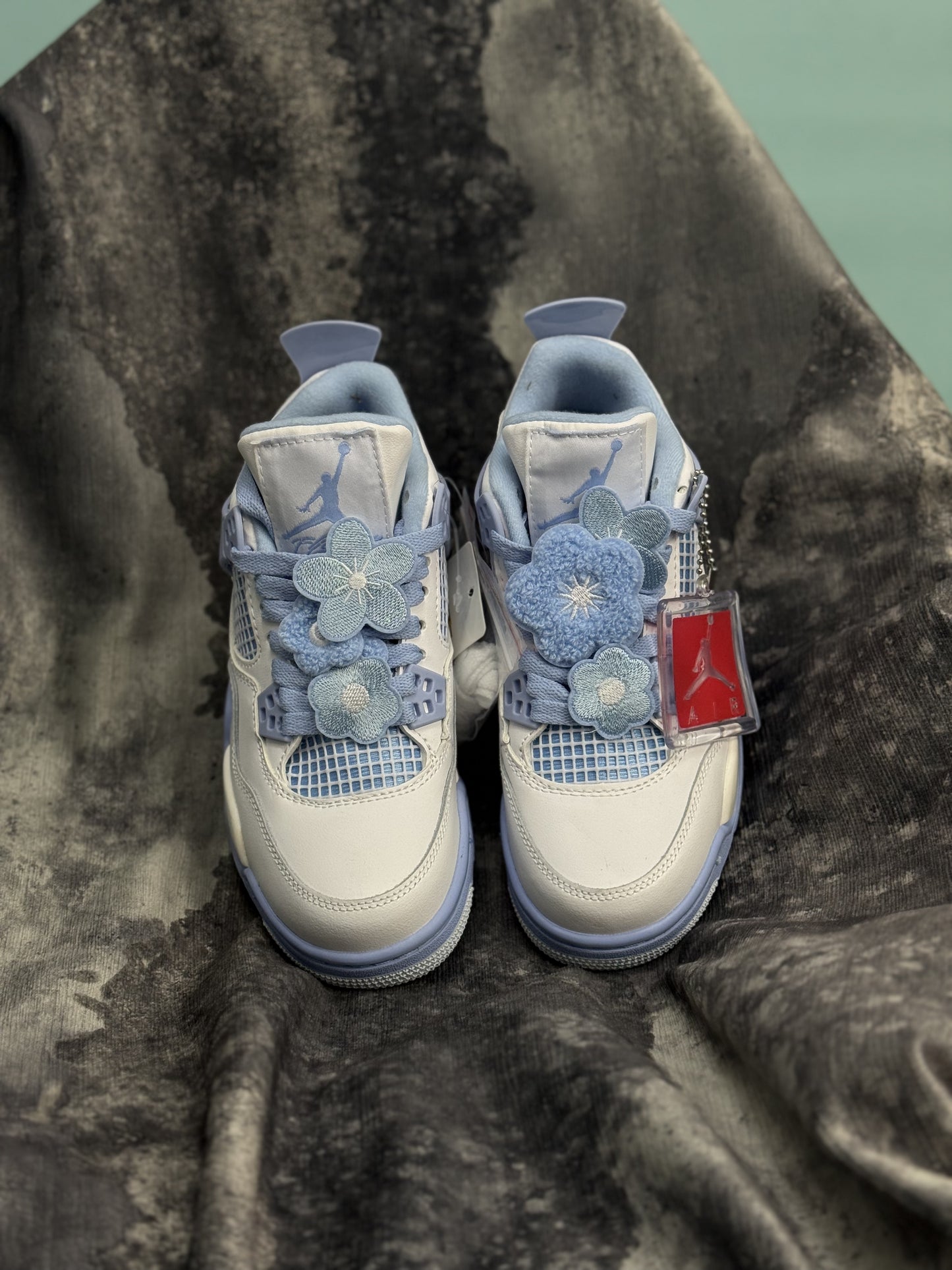Air Jordan 4 “University Blue
