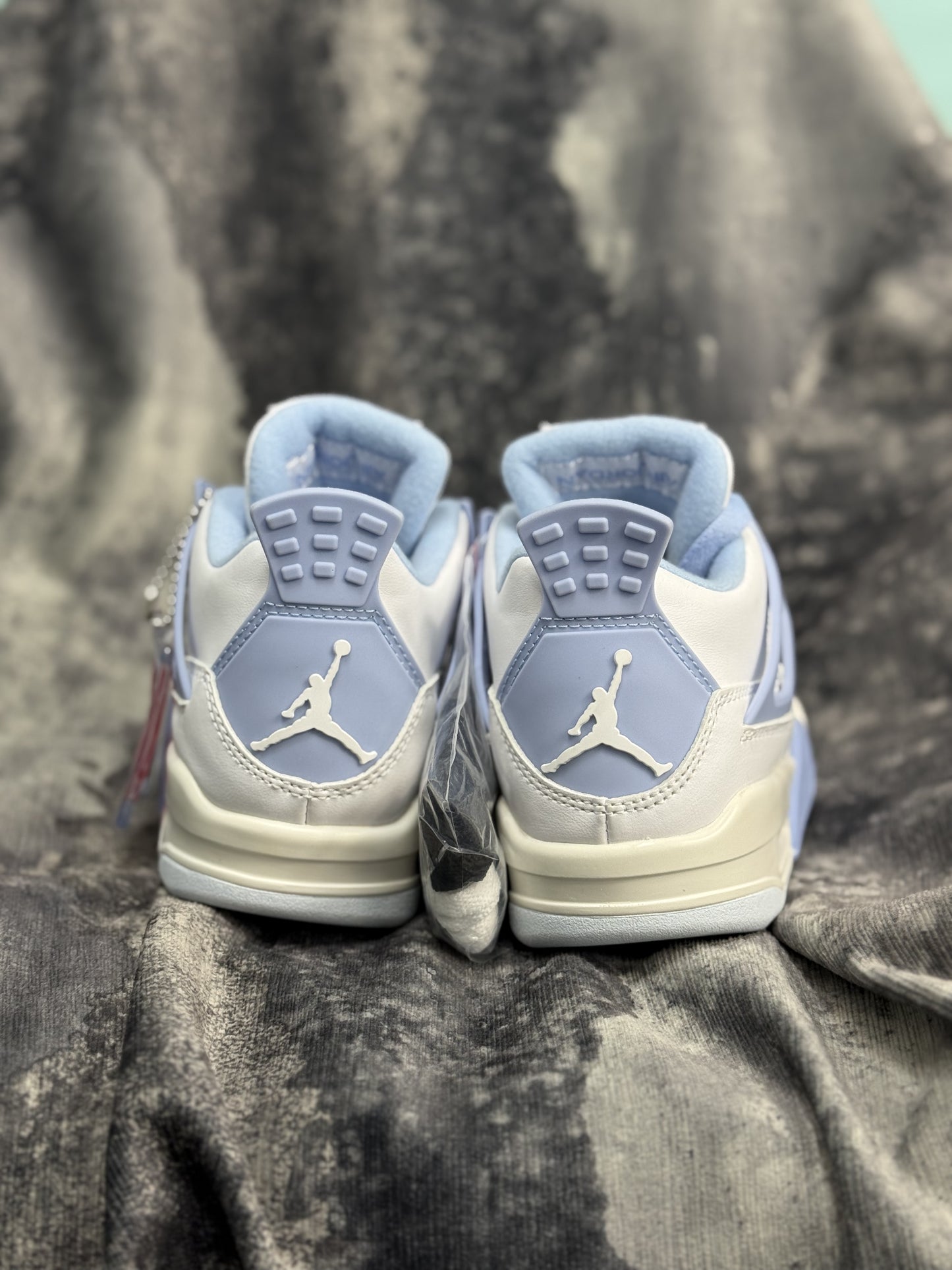 Air Jordan 4 “University Blue