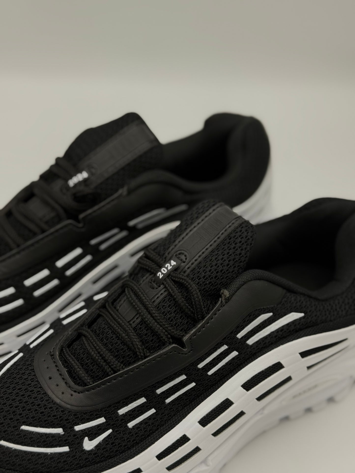 Nike Air Max 97 Black & White