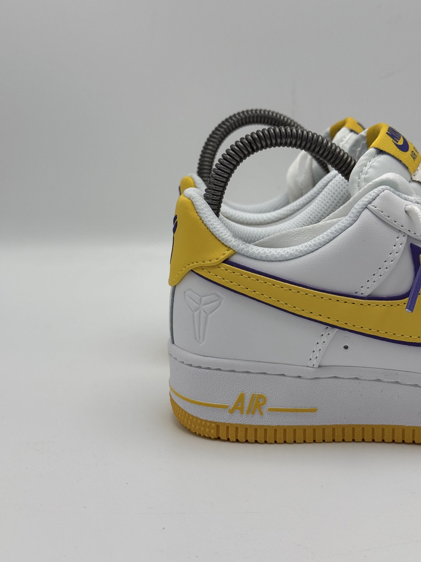 Nike Air Force 1 “Kobe x Lakers” – Homenaje eterno a la leyenda