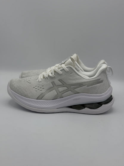 Asics Novablast Blanco – Tecnología, confort y estilo en cada paso