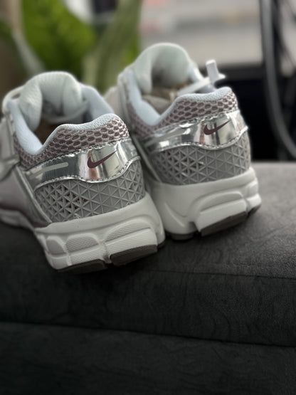 Nike Zoom Vomero 5 Metallic Silver Platinum Violet