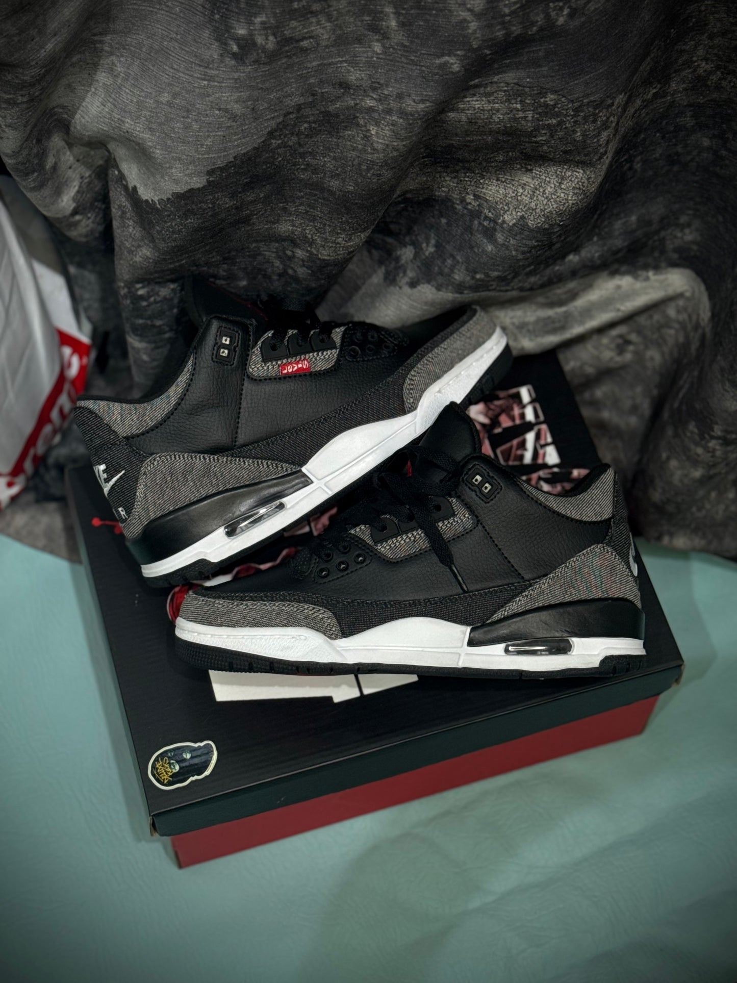 Air Jordan 3 x Levi's