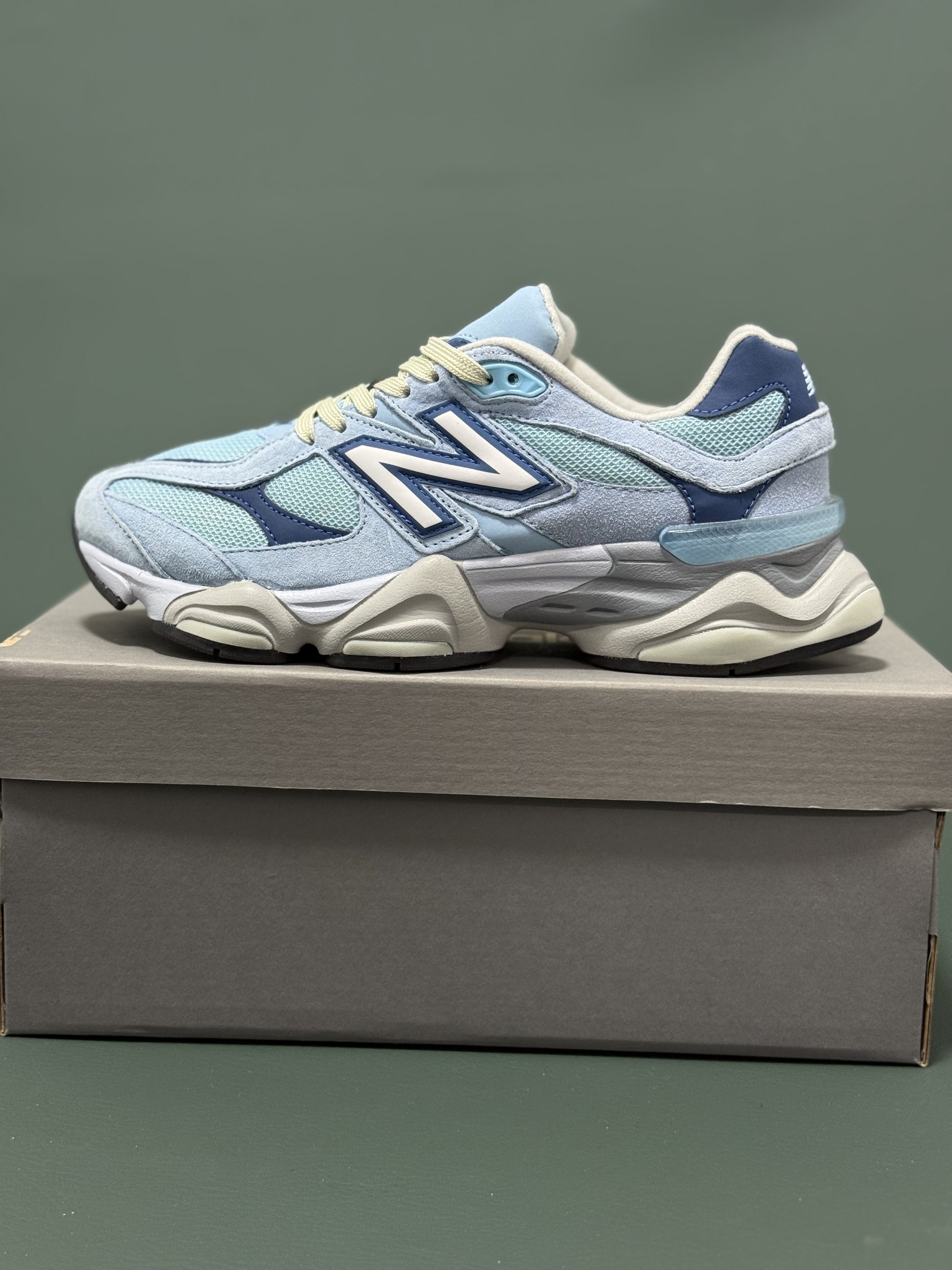New Balance 9060 Blue Cream – Edición Limitada 35