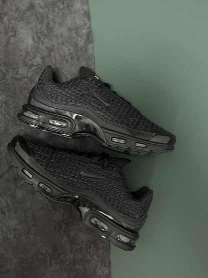 Nike Air Max Plus TN Triple Black