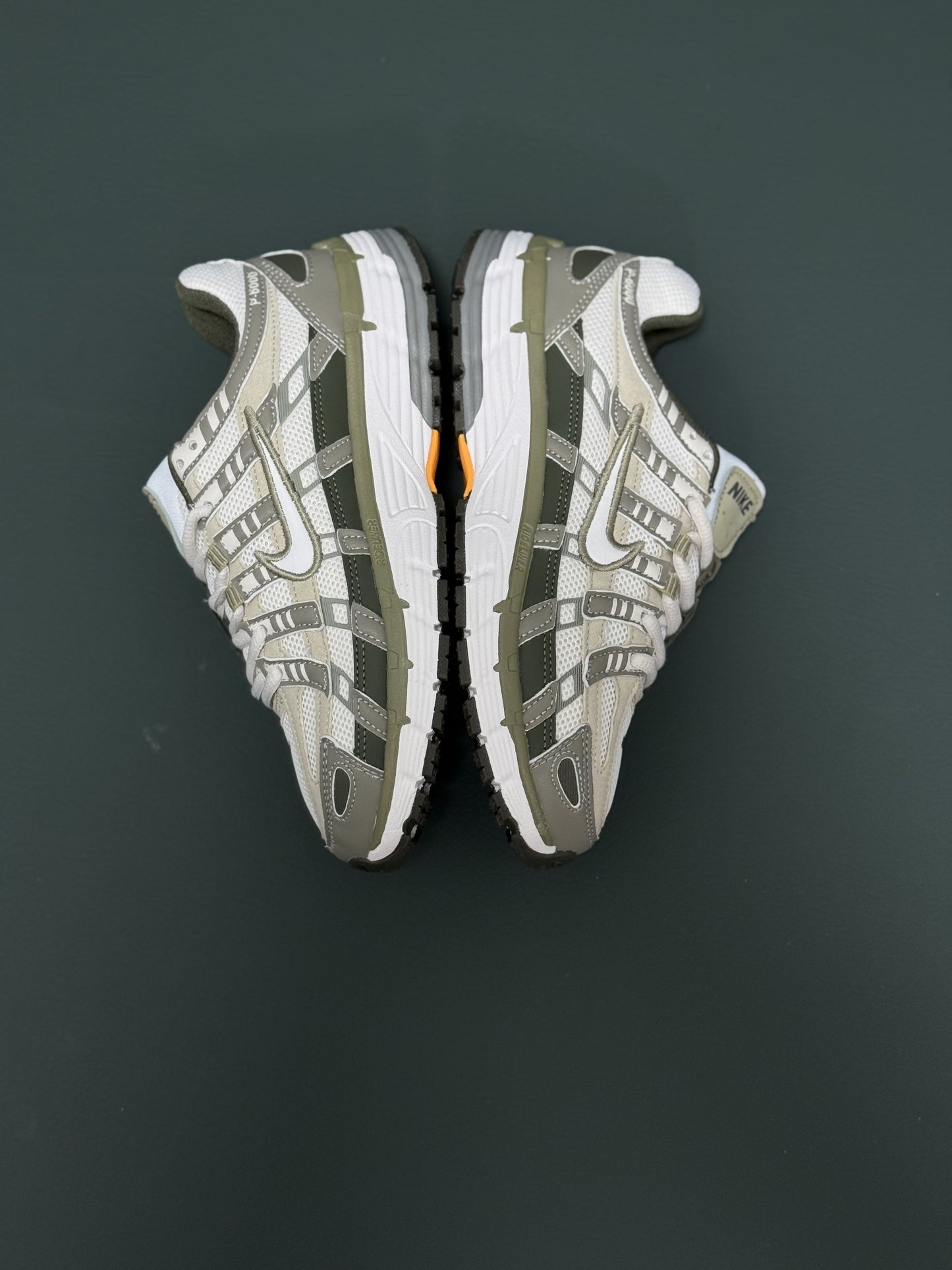 Nike Zoom Vomero 5 Light Bone