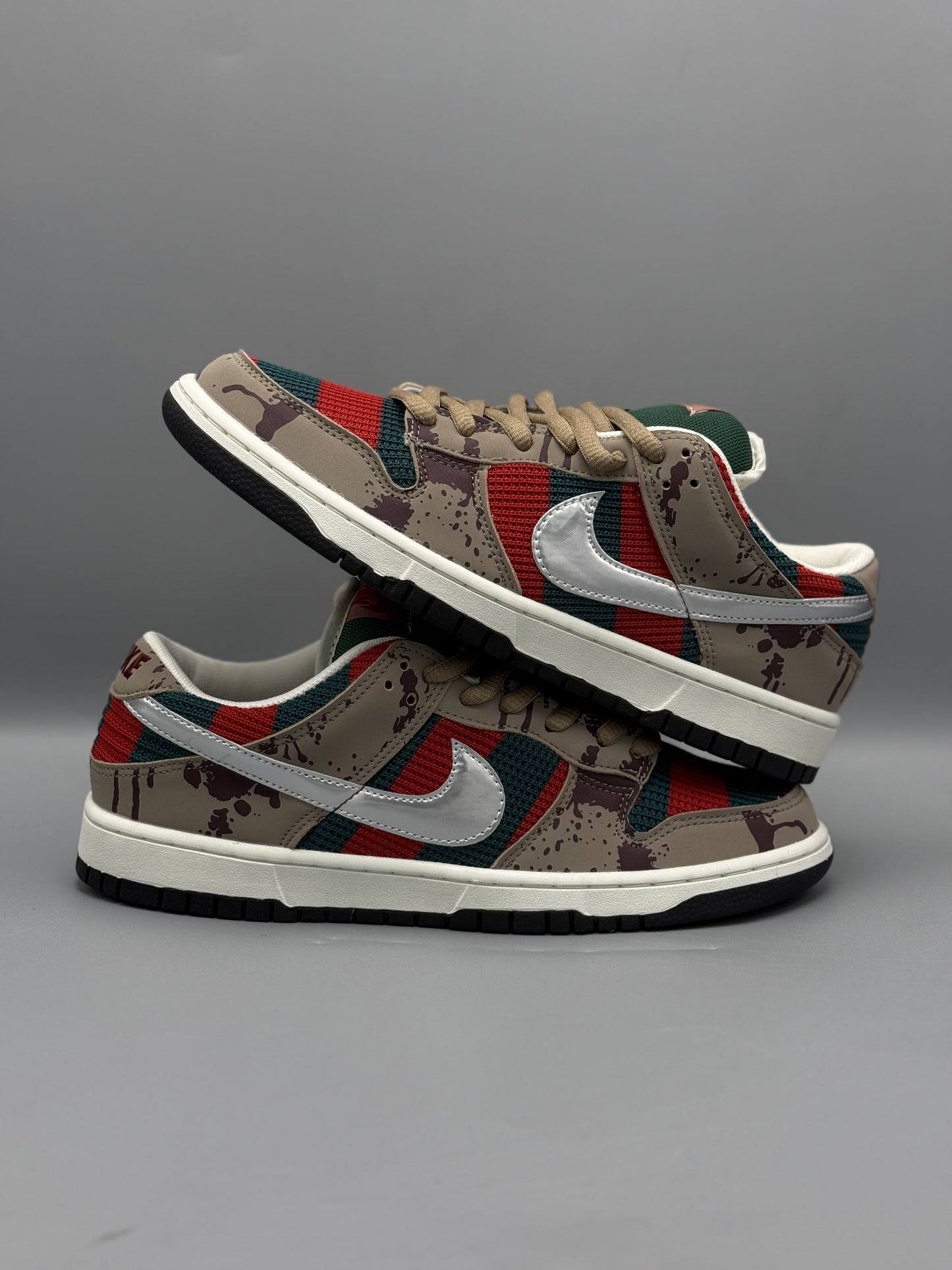 Nike SB Dunk Low Freddy Krueger