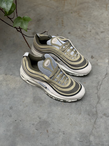 Las Nike Air Max 97 SE 'Light Bone Medium Olive'