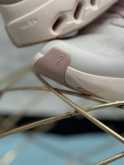 On Cloudsurfer pink