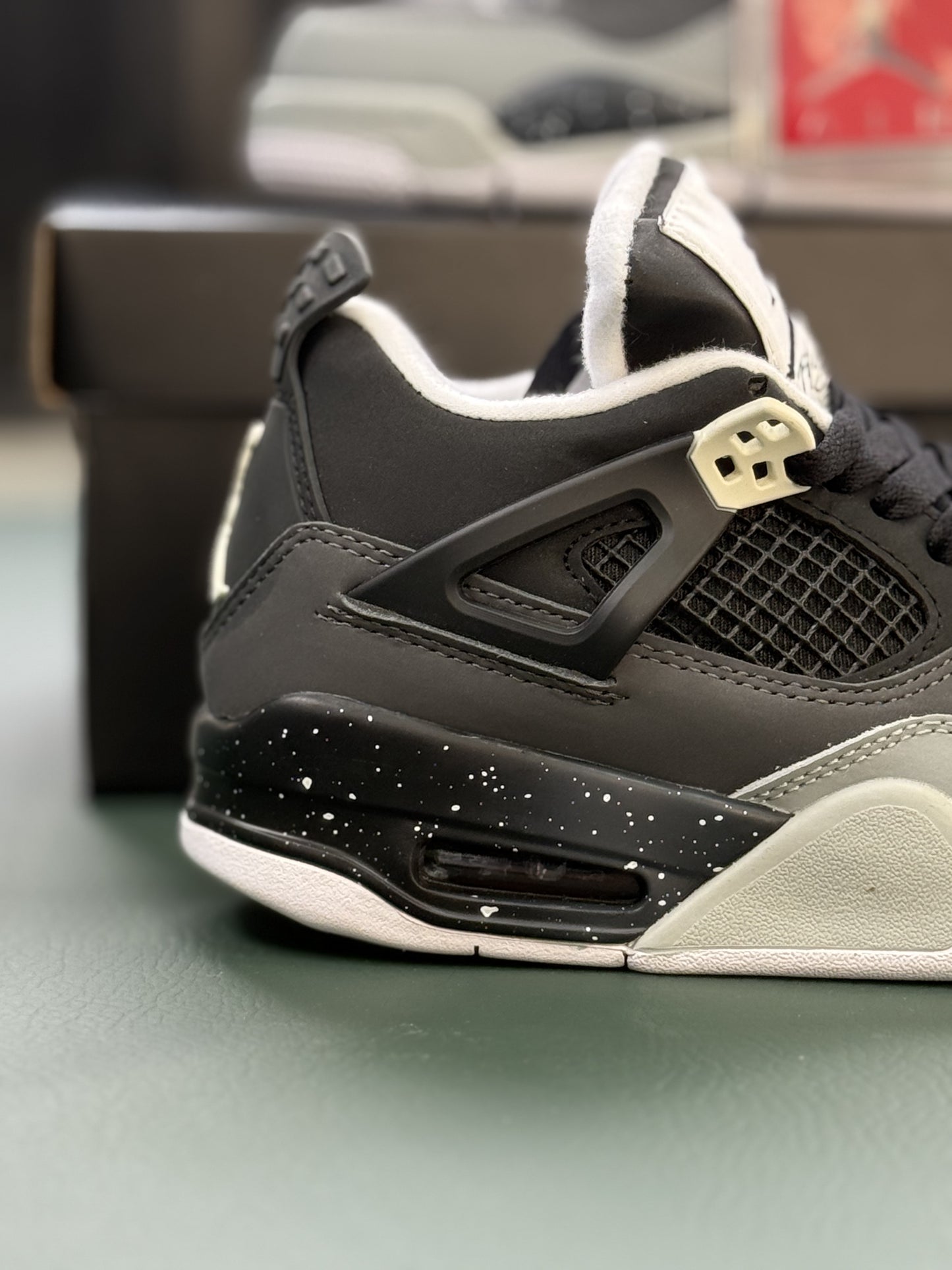 Air Jordan 4 Retro Black/Grey