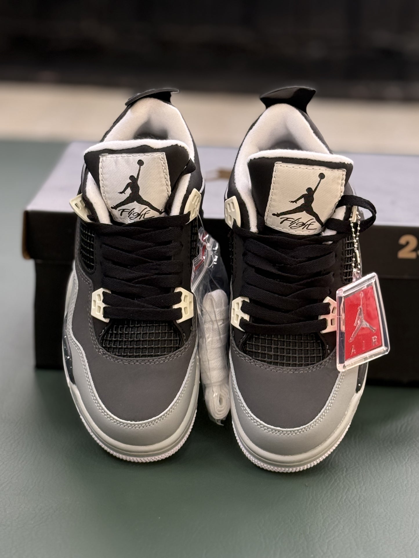 Air Jordan 4 Retro Black/Grey