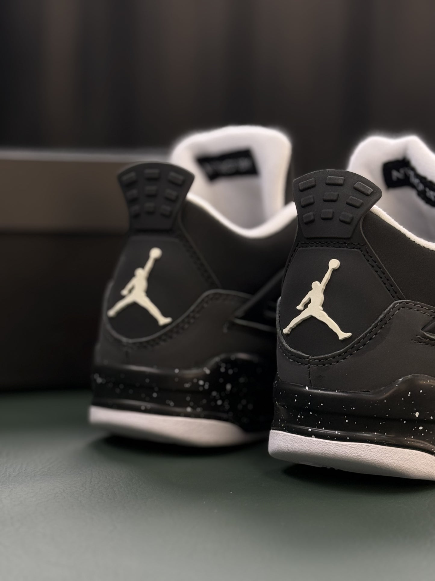 Air Jordan 4 Retro Black/Grey