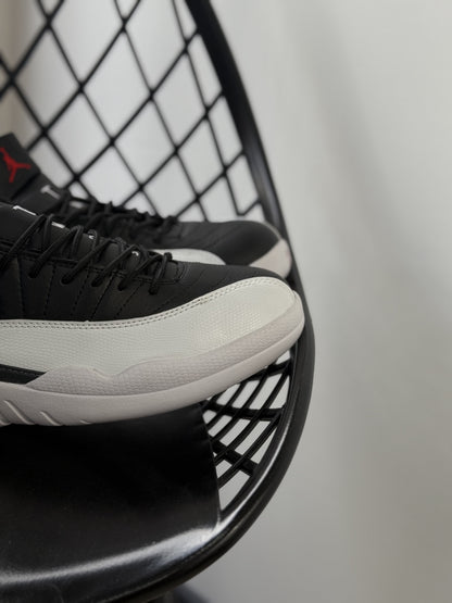Air Jordan 12 Black&White