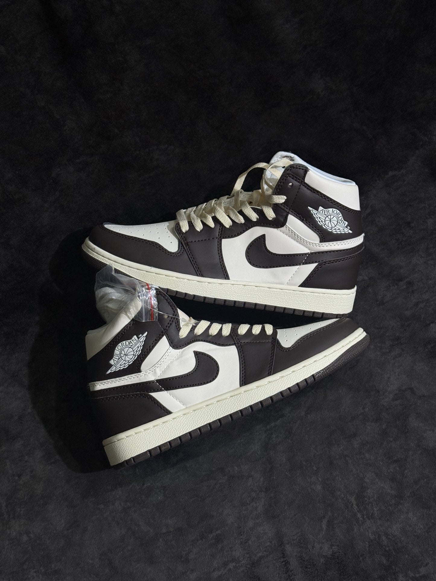 Air Jordan 1 Mid Brown