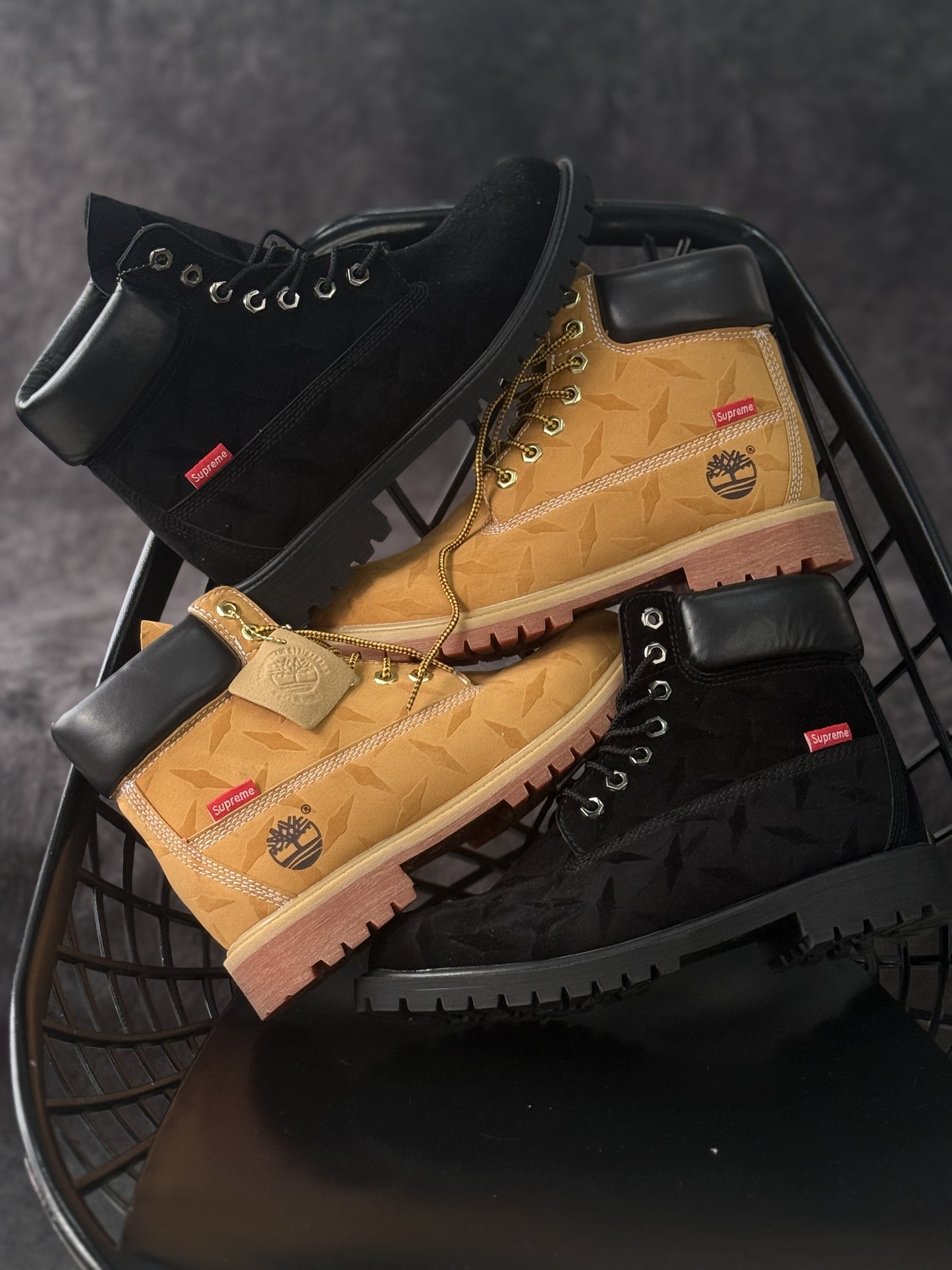 TIMBERLAND X SUPREME