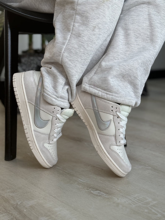 Nike Dunk Low Light Bone