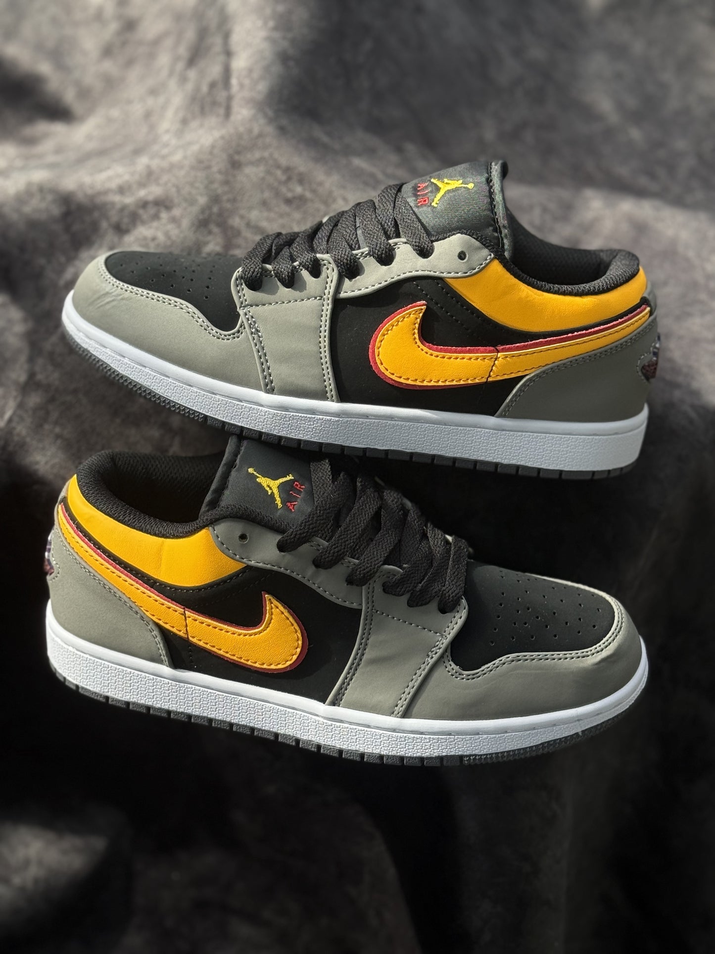 Air Jordan 1 Low SE Men's Shoes. Nike ID