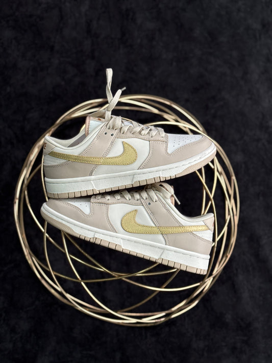 Nike Dunk Low Phantom Metallic Gold