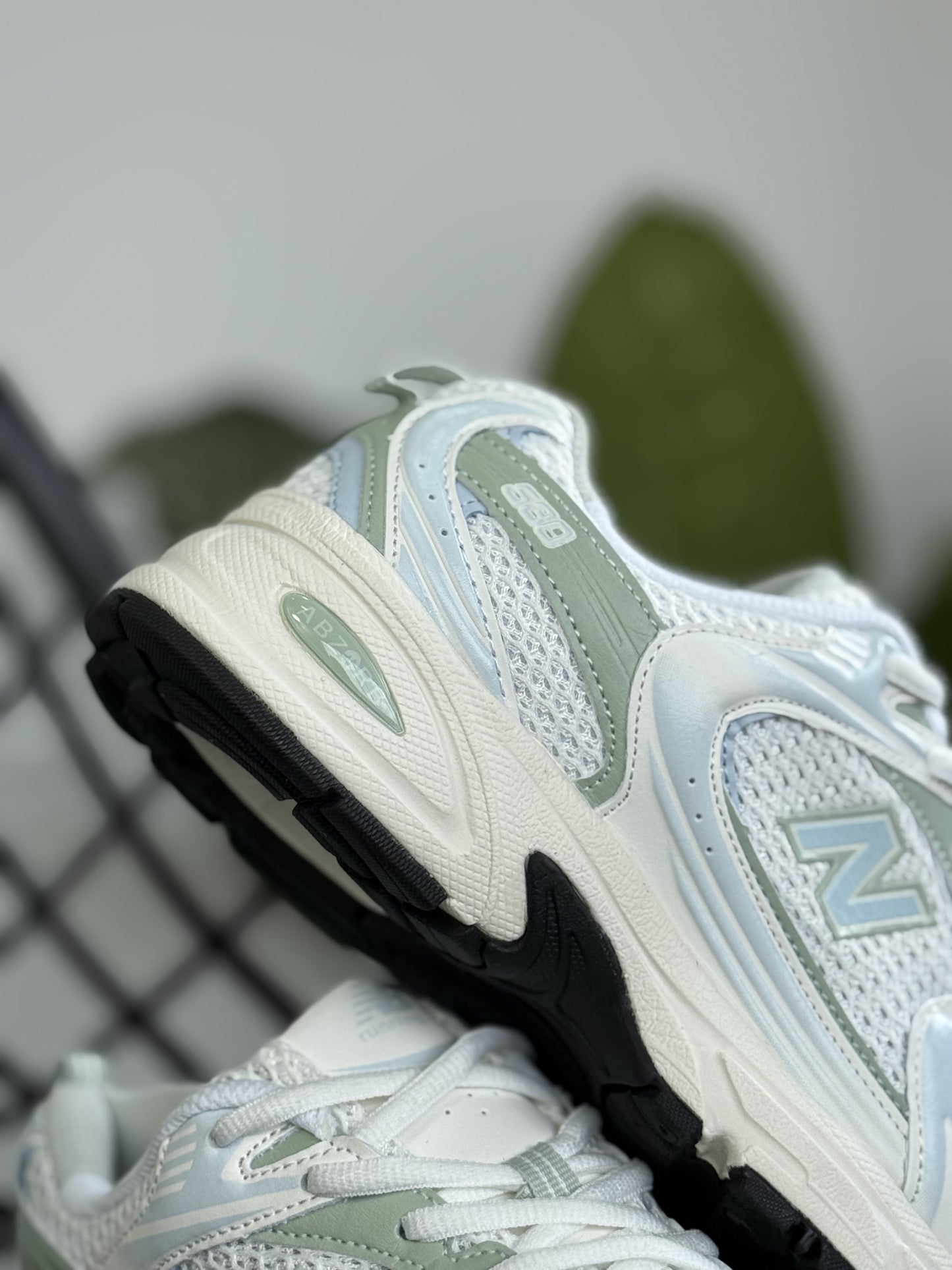 New Balance 530 Blanco Verde – Retro Running Premium