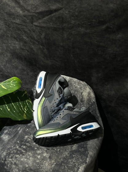 Nike Air Max BW Gris con Detalles Verde Iridiscente