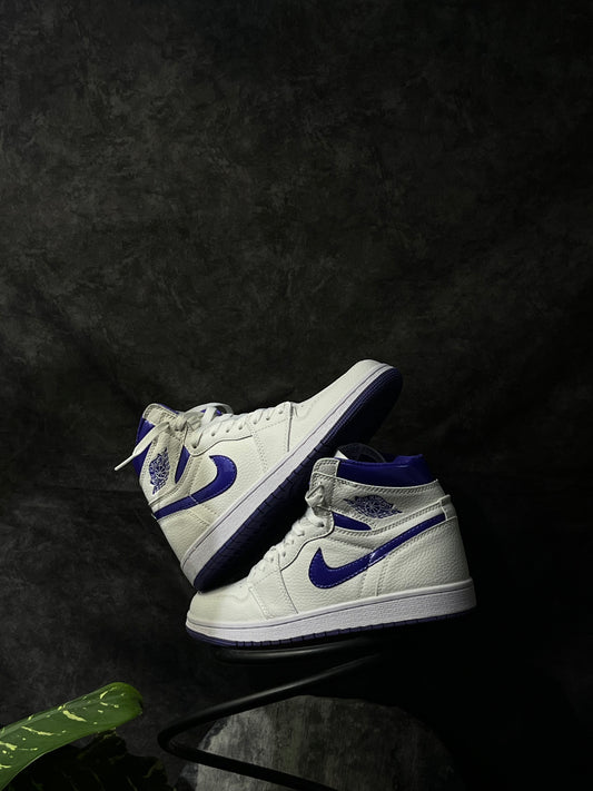 Jordan 1 Retro High Court en violeta