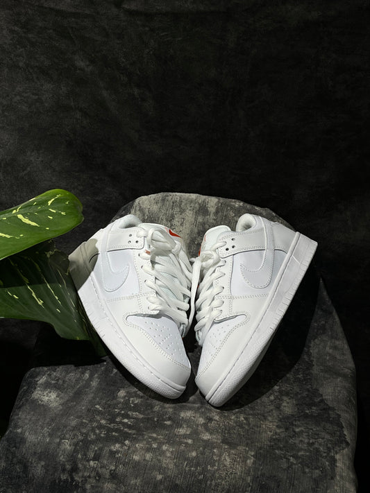 Tenis SB Dunk Low Pro Triple White
