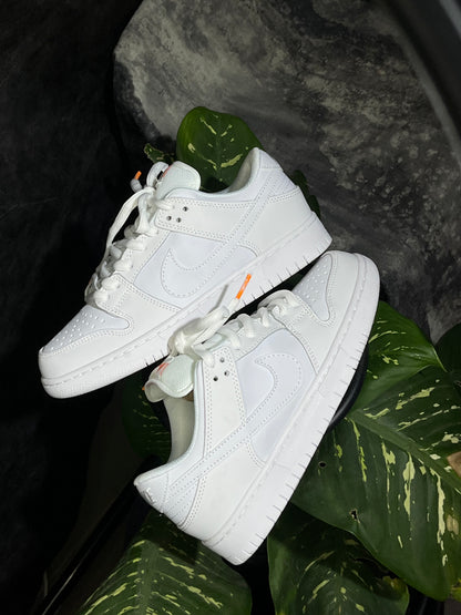 Tenis SB Dunk Low Pro Triple White