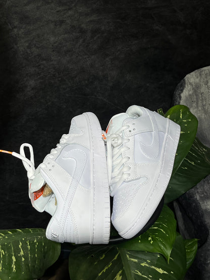 Tenis SB Dunk Low Pro Triple White
