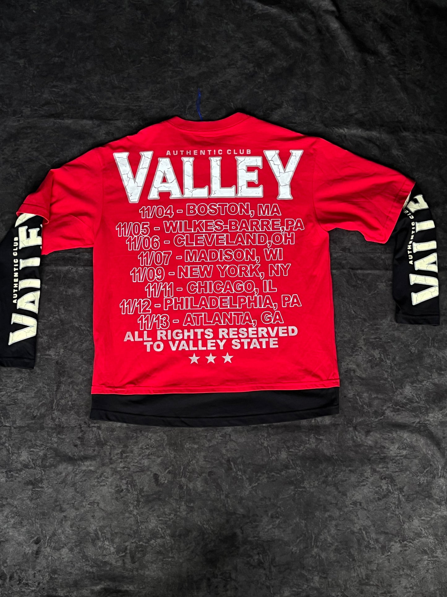 Camiseta Oversize Valley Dreams Red Graphic Tee