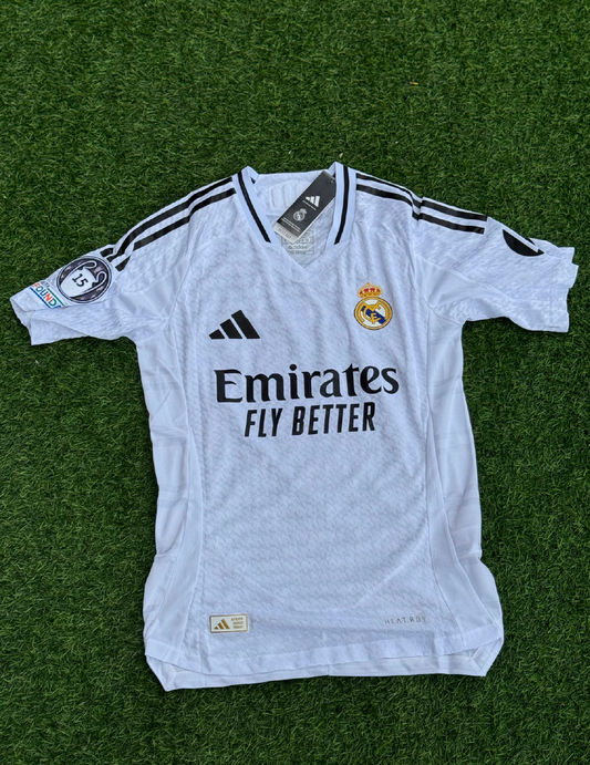 Camiseta retro de colección Real Madrid 24/25