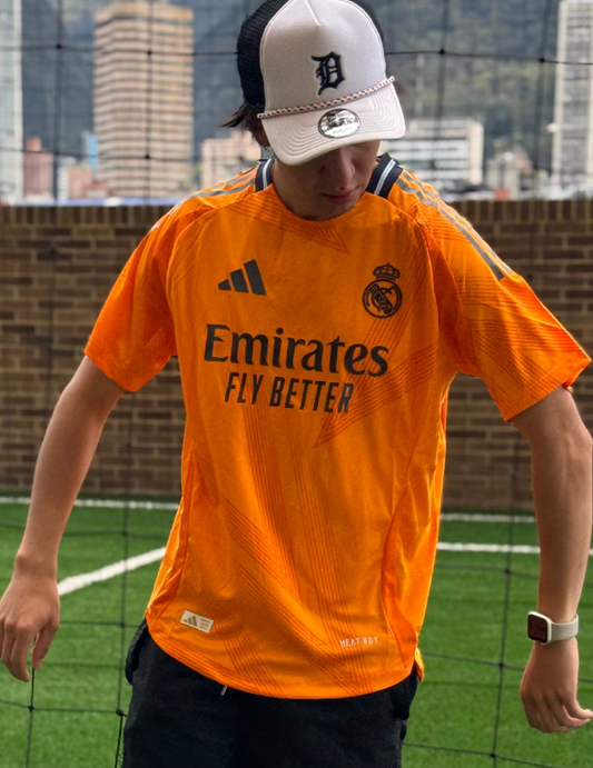 Camiseta Retro de Colección Visitante Real Madrid 24/25