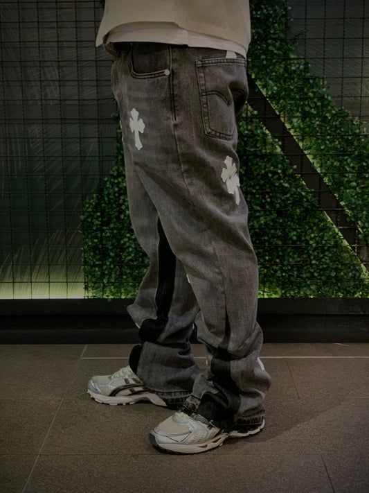 Pantalón Denim Gris con Cruces