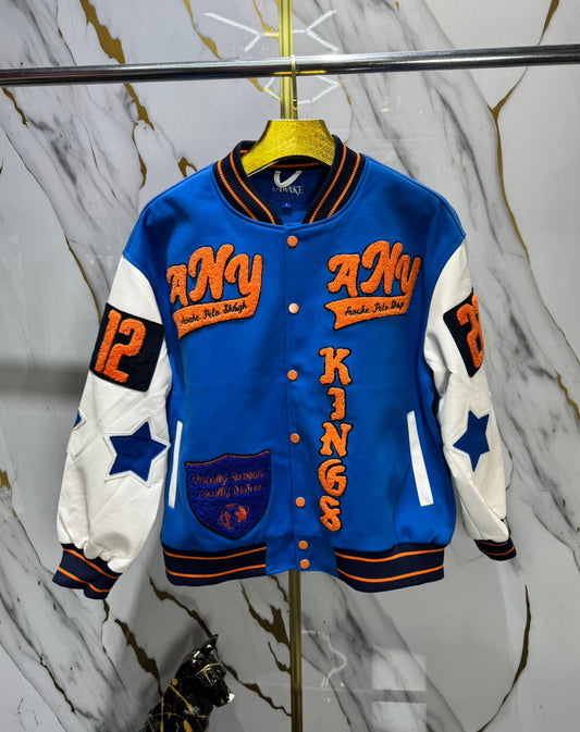 Chaqueta varsity o tipo universitaria de estilo retro deportivo
