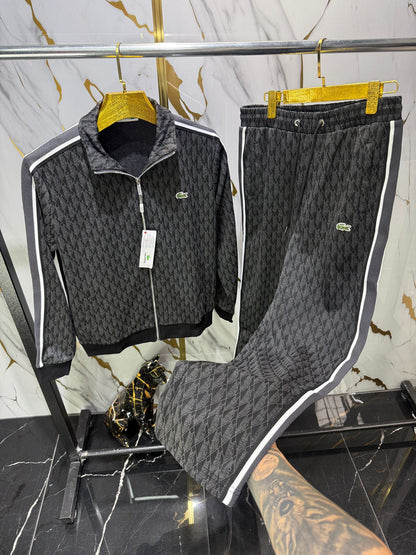 chándal estampado completo (chaqueta y pantalón) Marca Lacoste
