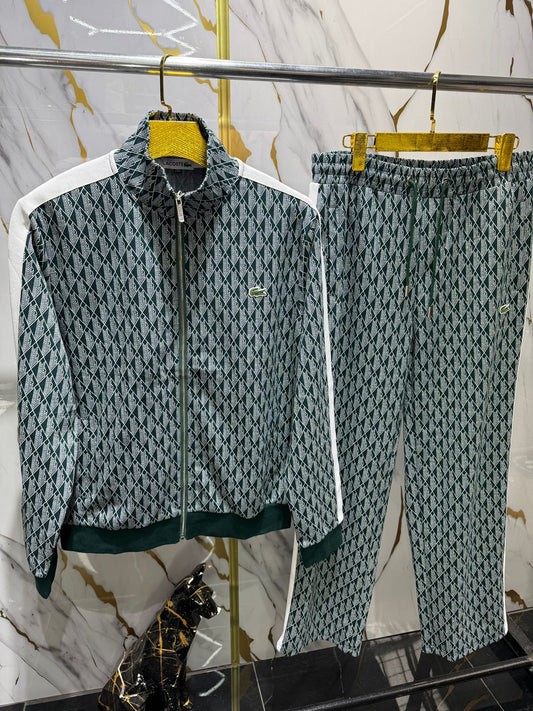 chándal estampado completo (chaqueta y pantalón) Marca Lacoste